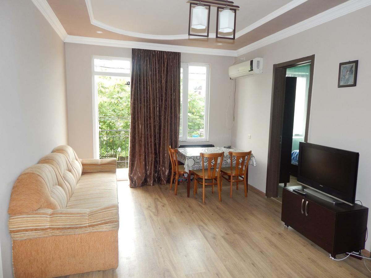 Aparthotel My Home Батуми Екстериор снимка