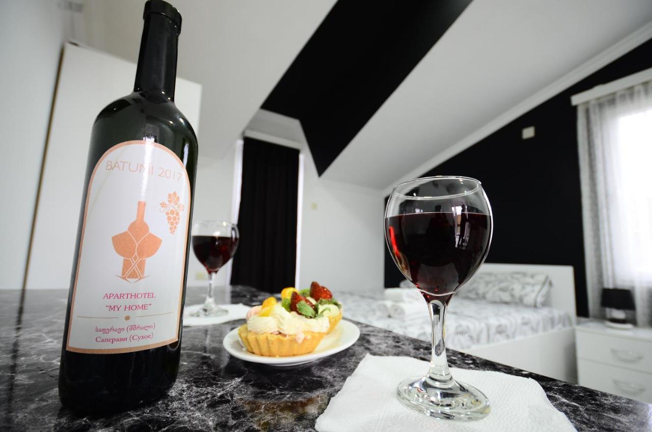 Aparthotel My Home Батуми Екстериор снимка