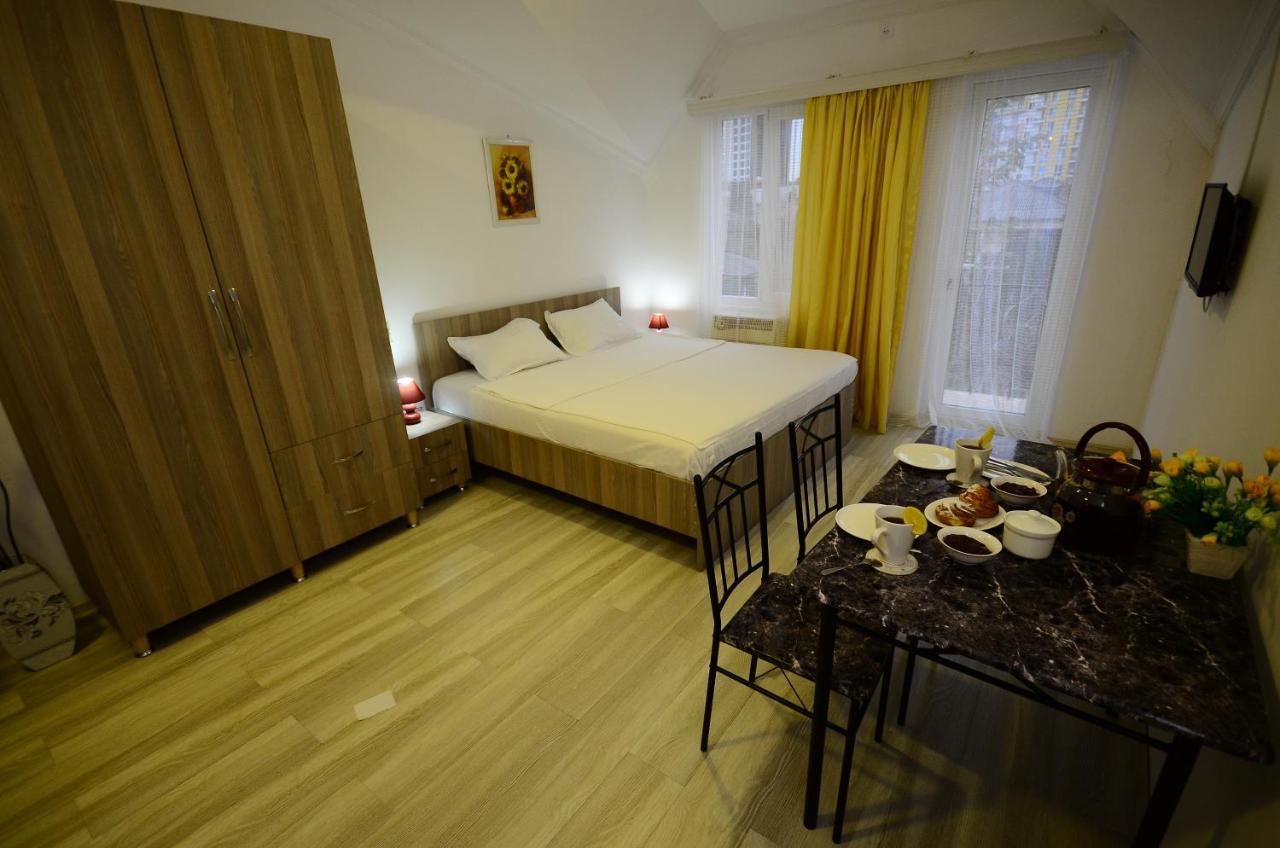 Aparthotel My Home Батуми Екстериор снимка