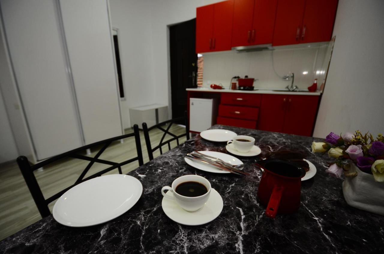 Aparthotel My Home Батуми Екстериор снимка