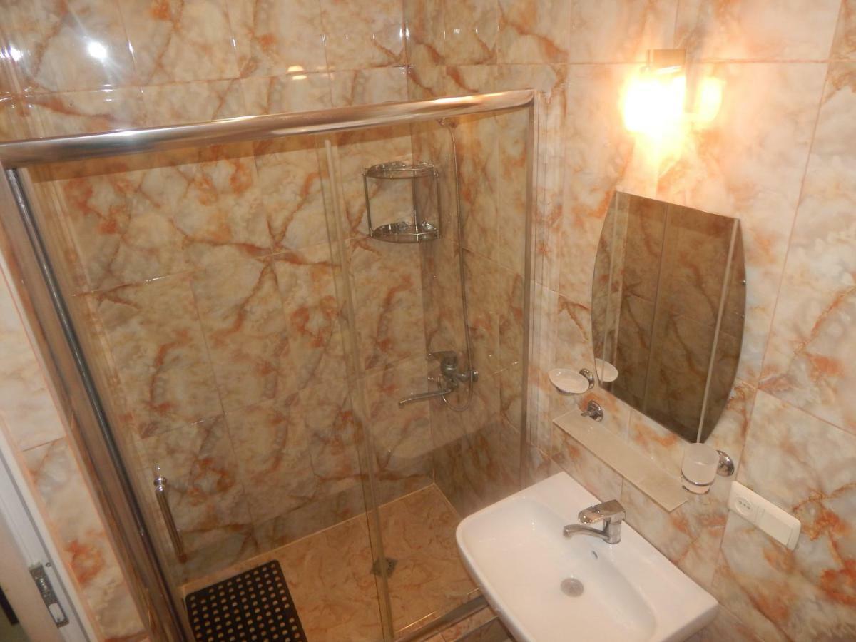 Aparthotel My Home Батуми Екстериор снимка